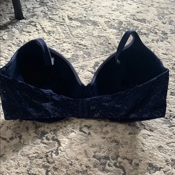 Victoria's Secret Blue Lace Trim Bra - Picture 4 of 4
